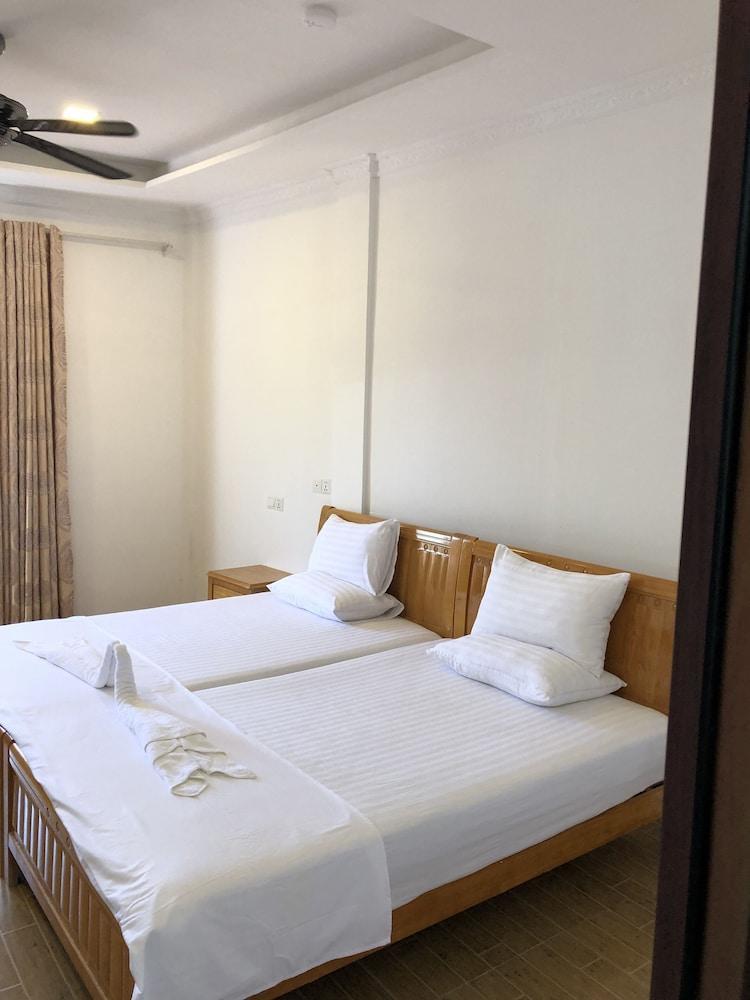 Aqua Sunset Room Type - Family Room, City View