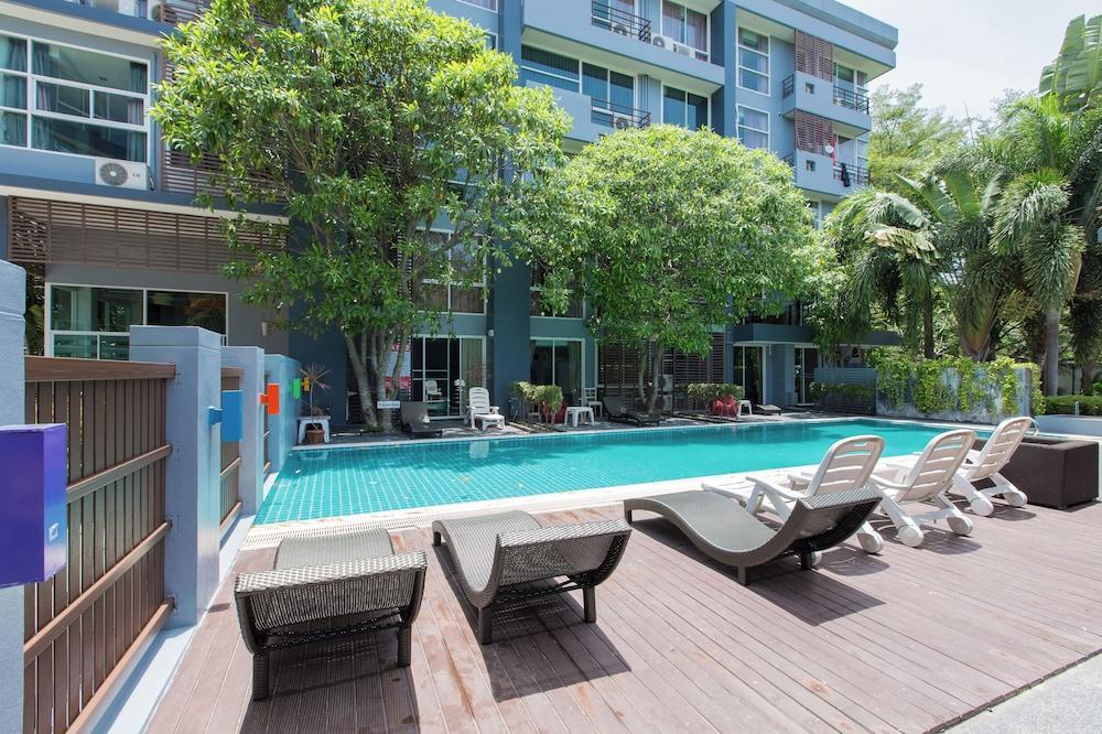 Kris - Modern Spacious 2 Bedrooms Condo With Pool - Tap to explore photos