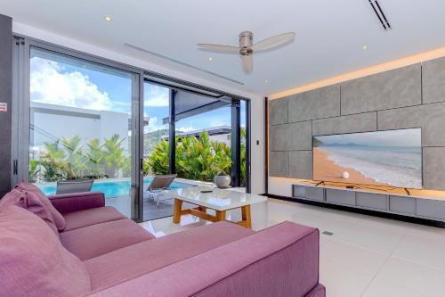 Loft-Style Hyper Modern 4Br Villa Sunset garden 6 with 12x5m Salt Pool - Tap to explore photos