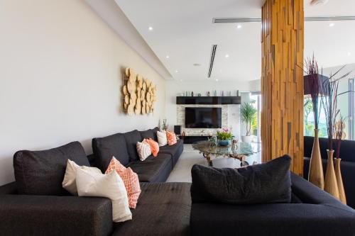 Villa Namaste 7 Bedroom Fully Staffed Seaview Villa - Tap to explore photos