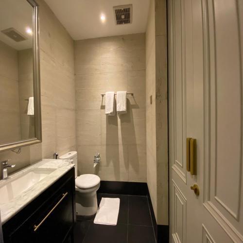 Maia Hotel Jakarta Room Type - Suite