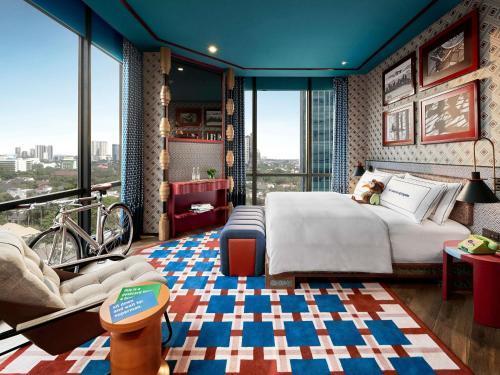 25hours Hotel Jakarta The Oddbird Room Type - King Room with Extra Large King Bed 25hours Hotel Jakarta The Oddbird Room Type - King Room with Extra Large King Bed