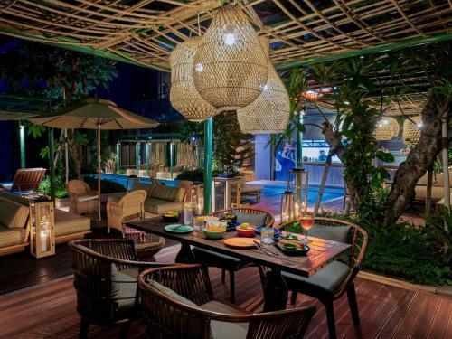 25hours Hotel Jakarta The Oddbird - Tap to explore photos