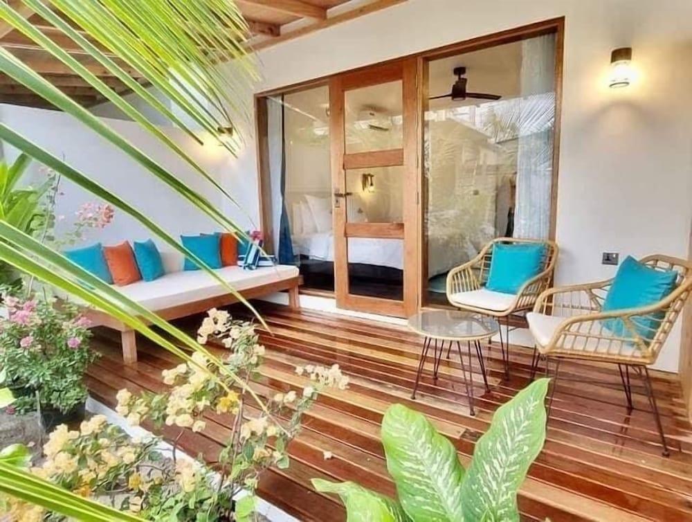 Seaside Dhigurah Room Type - Deluxe Villa, 1 Bedroom, Garden View