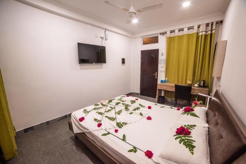 Dhangethi Inn Room Type - Deluxe Double Room with Shower