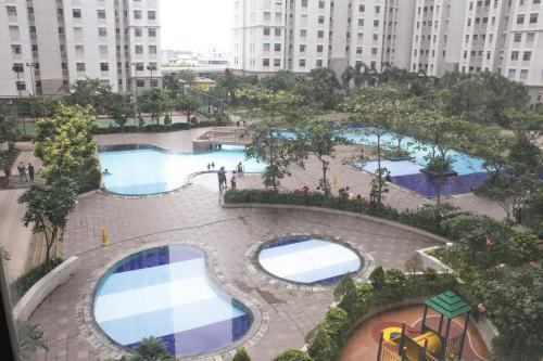 Green Bay Pluit Apartment - Indra - Tap to explore photos