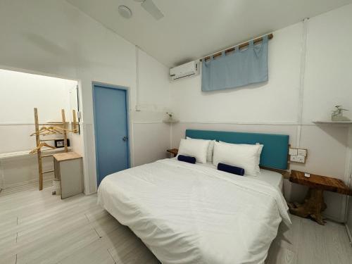 Thulusdhoo Garden Villa