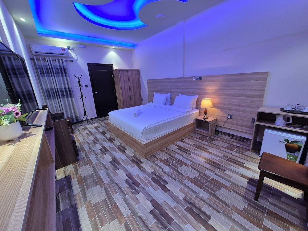 Aasna Inn Room Type - Deluxe Double or Twin Room Aasna Inn Room Type - Deluxe Double or Twin Room