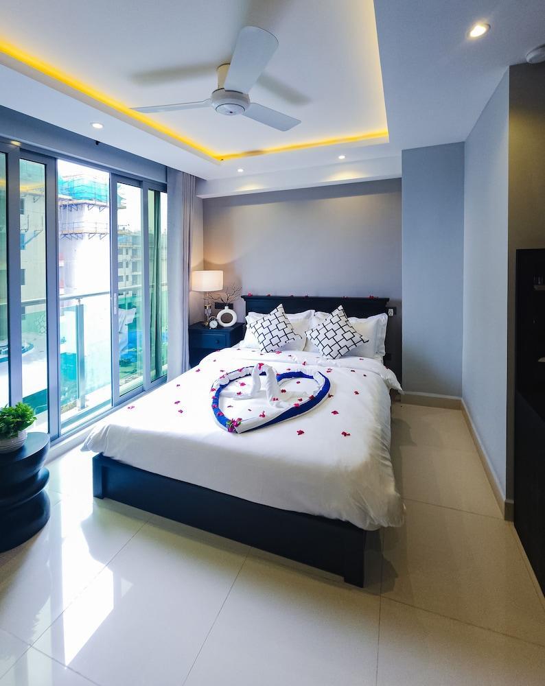 SUNNY CANOPY Room Type - Deluxe Double Room, 1 Double Bed, Non Smoking, Partial Sea View SUNNY CANOPY Room Type - Deluxe Double Room, 1 Double Bed, Non Smoking, Partial Sea View