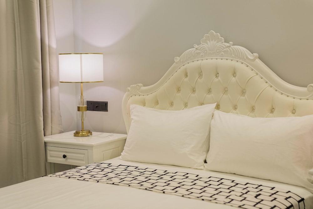 SUNNY CANOPY Room Type - Premium Studio Suite, 1 Double Bed