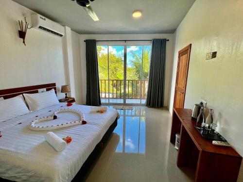 Finolhu Dhigurah Room Type - Deluxe King Room