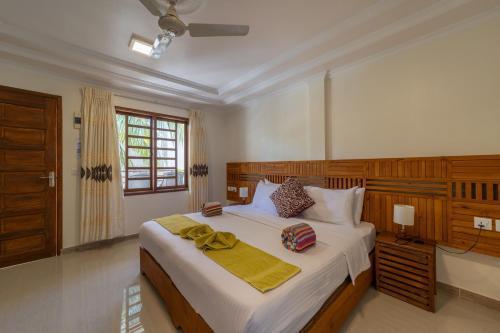 Kamadhoo Inn Room Type - Deluxe Double Room
