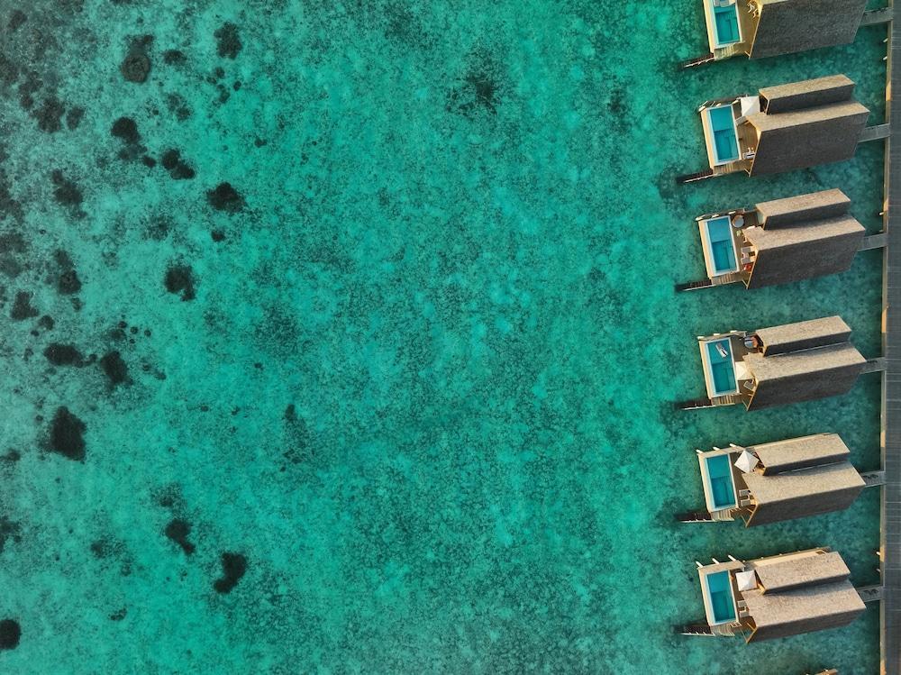 Emerald Faarufushi Resort & Spa Room Type - Water Villa with Pool Emerald Faarufushi Resort & Spa Room Type - Water Villa with Pool