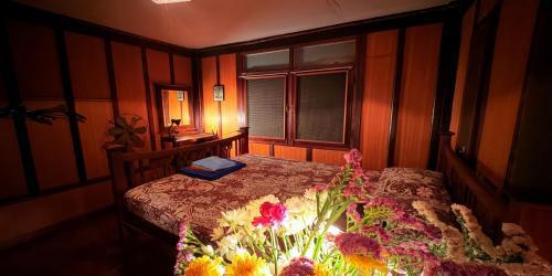 Villa Guesthouse Bangkok - Tap to explore photos