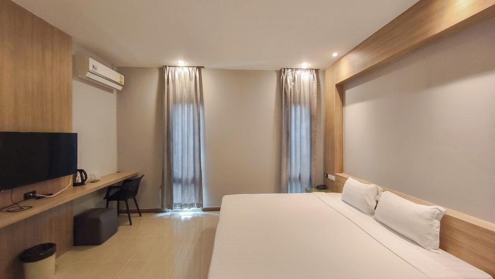 C Hotel Bangna Room Type - Superior Double Room