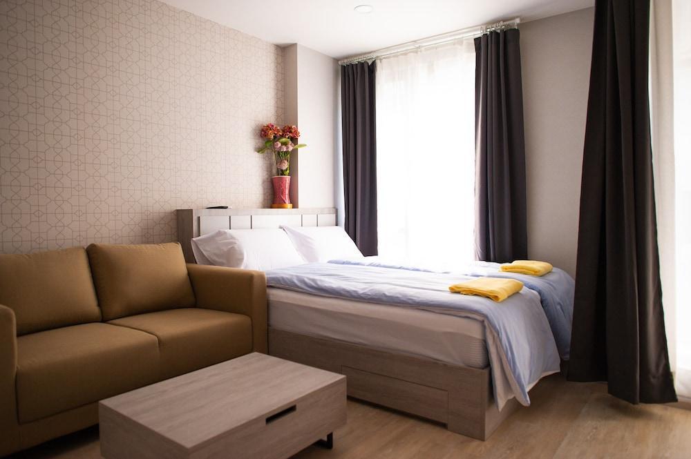 I'm Chinatown Residence Room Type - Business Apartment, 1 Queen Bed, Non Smoking, Courtyard View