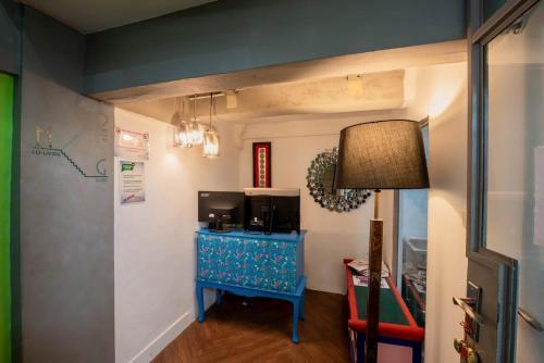Elixir Hostel Bangkok - Tap to explore photos