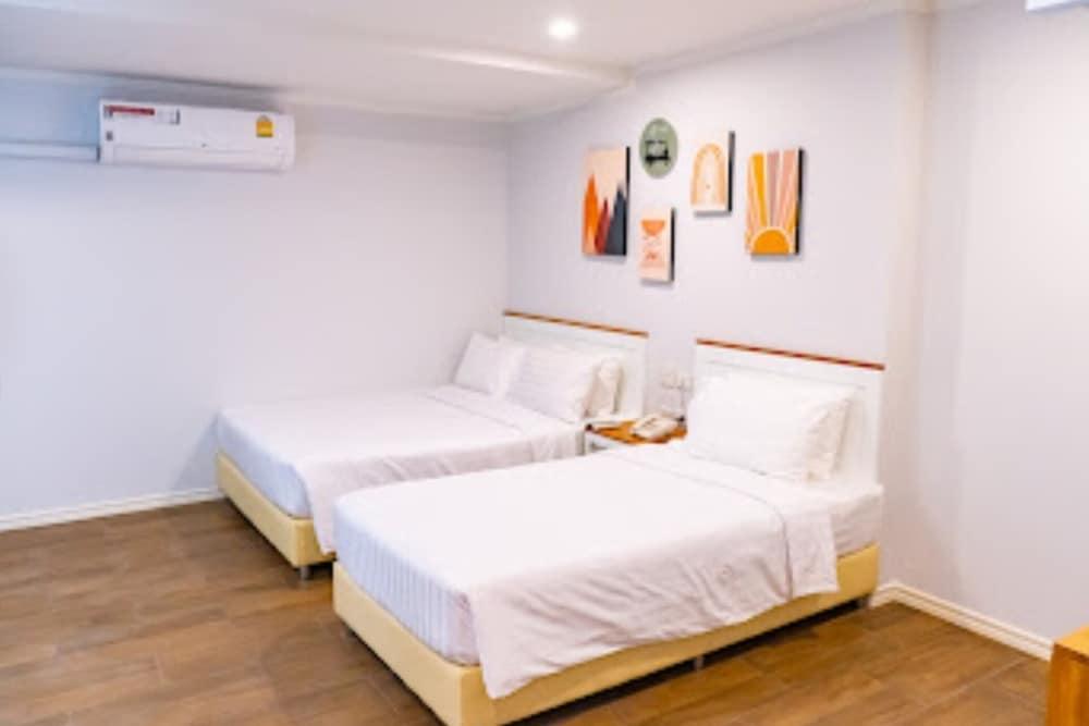 J Place Hotel Room Type - Standard Room