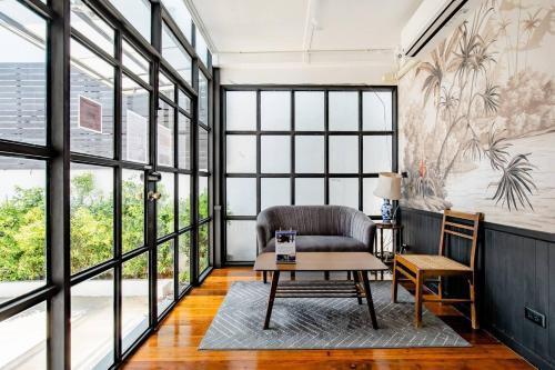 Haheng House - Tap to explore photos