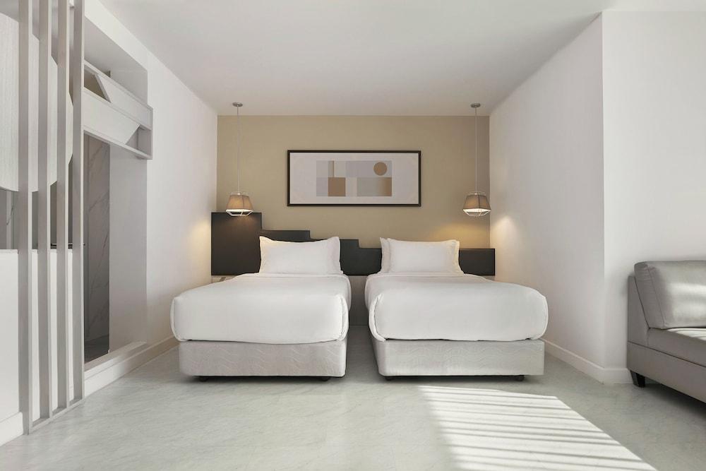 Livable Hotel Bangkok - Tap to explore photos
