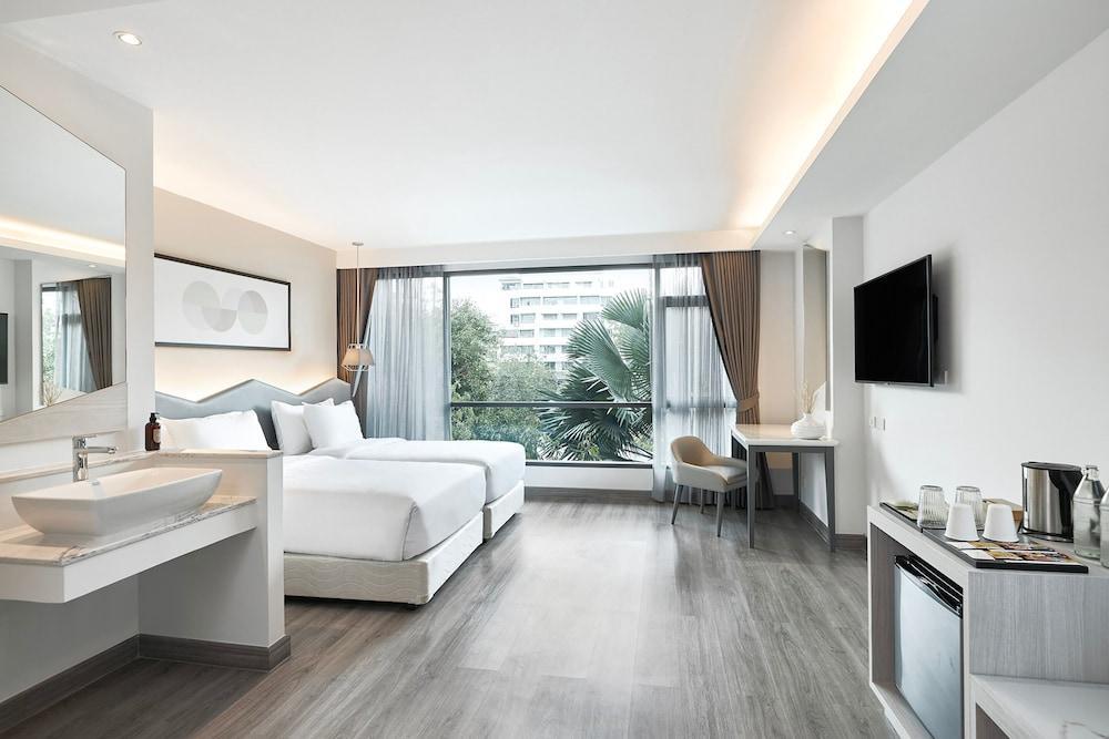 Livable Hotel Bangkok Room Type - Deluxe Twin Room with Park View