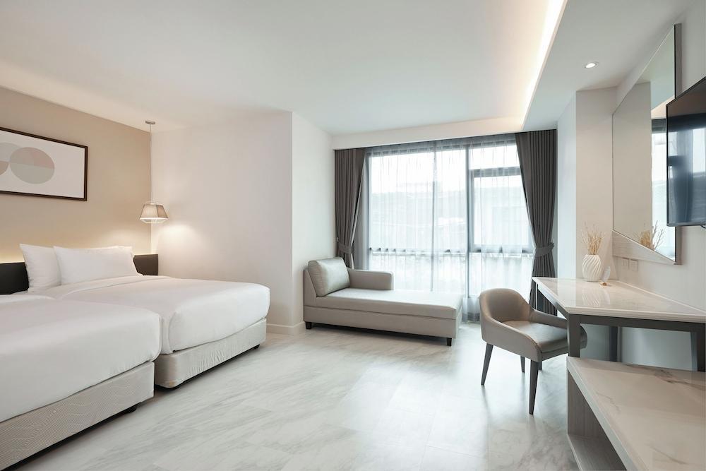 Livable Hotel Bangkok Room Type - Deluxe Premier Twin Room