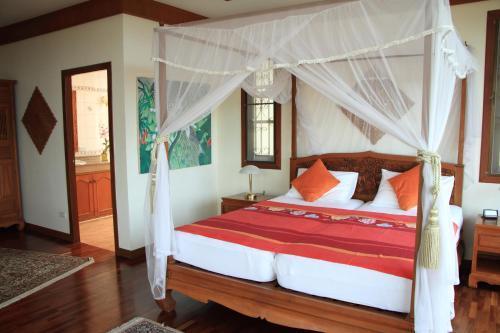 Baan Lom Talay Grand Villa Samui - Tap to explore photos