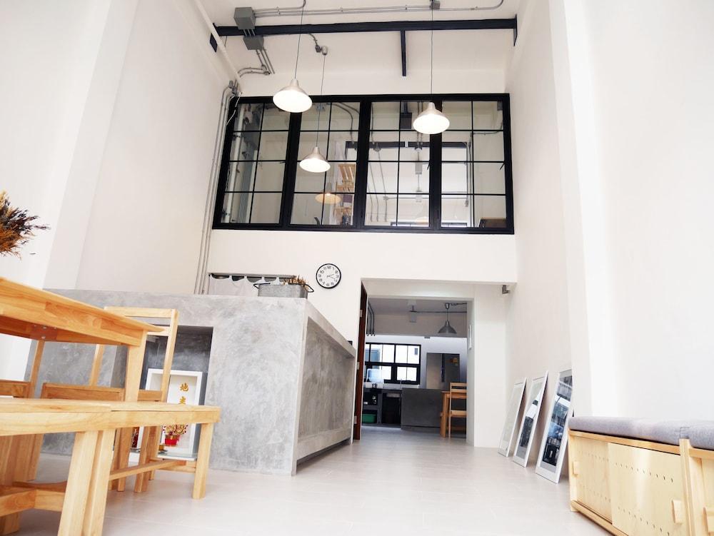 The Companion - Hostel