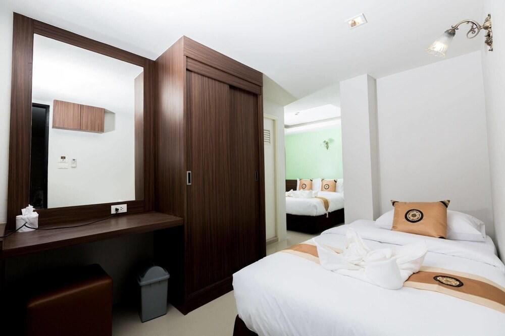 Royal Asia Hotel Pratunam Room Type - Deluxe Triple Room