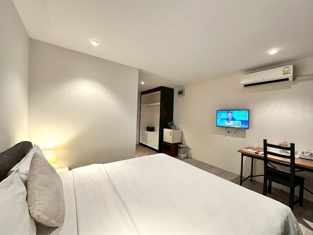 STUDIO F SUKHUMVIT - Tap to explore photos