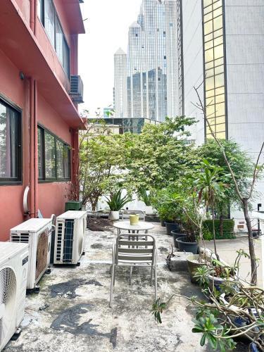 STUDIO F SUKHUMVIT - Tap to explore photos