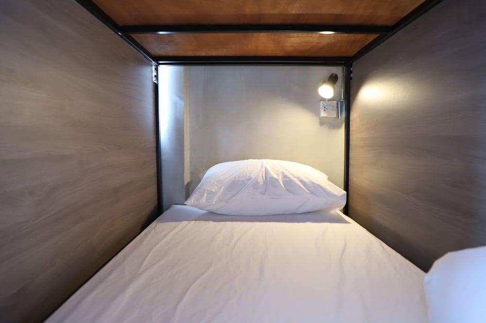 The Cube Hostel Khaosan Room Type - Standard Shared Dormitory, Mixed Dorm, Non Smoking, City View The Cube Hostel Khaosan Room Type - Standard Shared Dormitory, Mixed Dorm, Non Smoking, City View