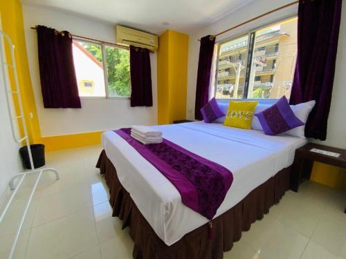 Patong SEA U Hotel Room Type - Double Room with Shared Toilet Patong SEA U Hotel Room Type - Double Room with Shared Toilet