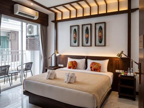 Hotel Baya Phuket - Rooftop Pool, Next to Food Market & Steps to Beach Room Type - Deluxe Double Room