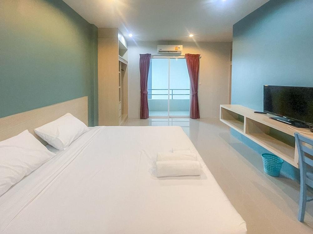 Hop On Phuket Room Type - Superior Room