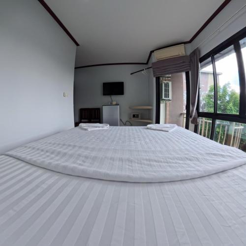 Hotel premier Room Type - Deluxe Double Room with Balcony