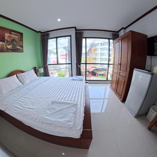 Hotel premier Room Type - Deluxe Room