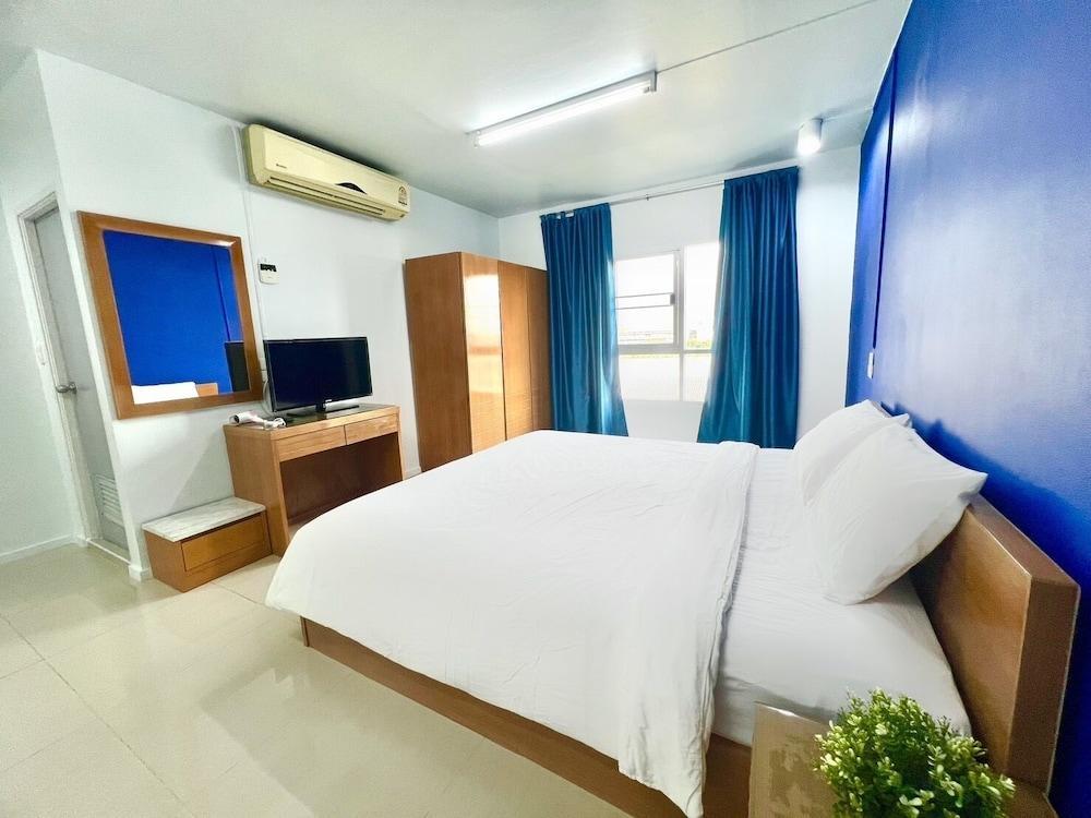 The View Residence Room Type - Superior King Room