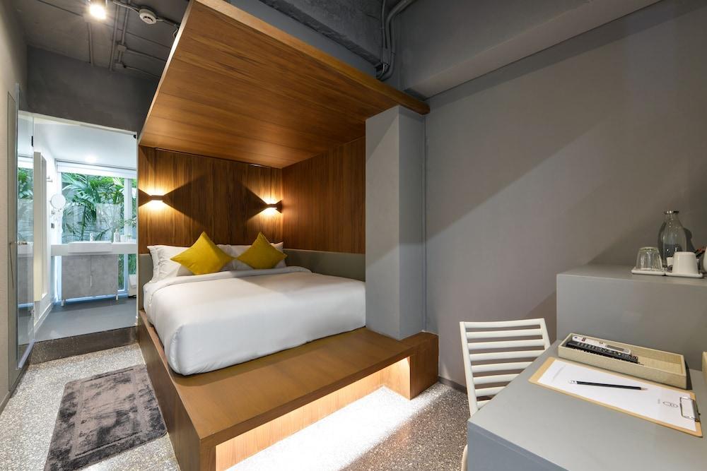 Tiang Studio Room Type - Deluxe Room