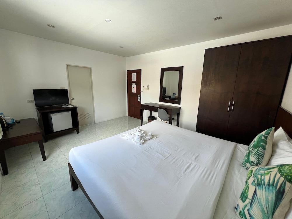 Kiwi Boutique Hotel Room Type - Superior Double Room, City View