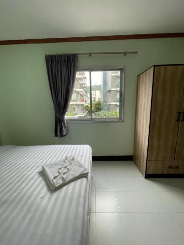 Omaya GuestHouse - Tap to explore photos