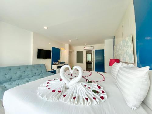 Patong Platinum Room Type - Deluxe Room