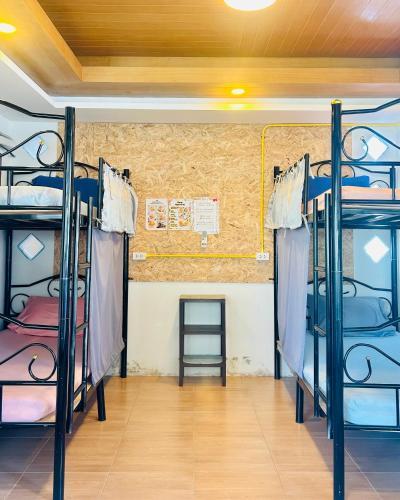 The Dreamcatcher Hostel Nathon SamuiSunset - Tap to explore photos