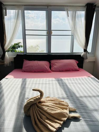 The Dreamcatcher Hostel Nathon SamuiSunset Room Type - Deluxe King Room
