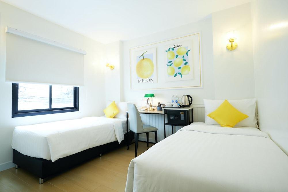 Rose Apple Hotel Room Type - Superior Twin Room