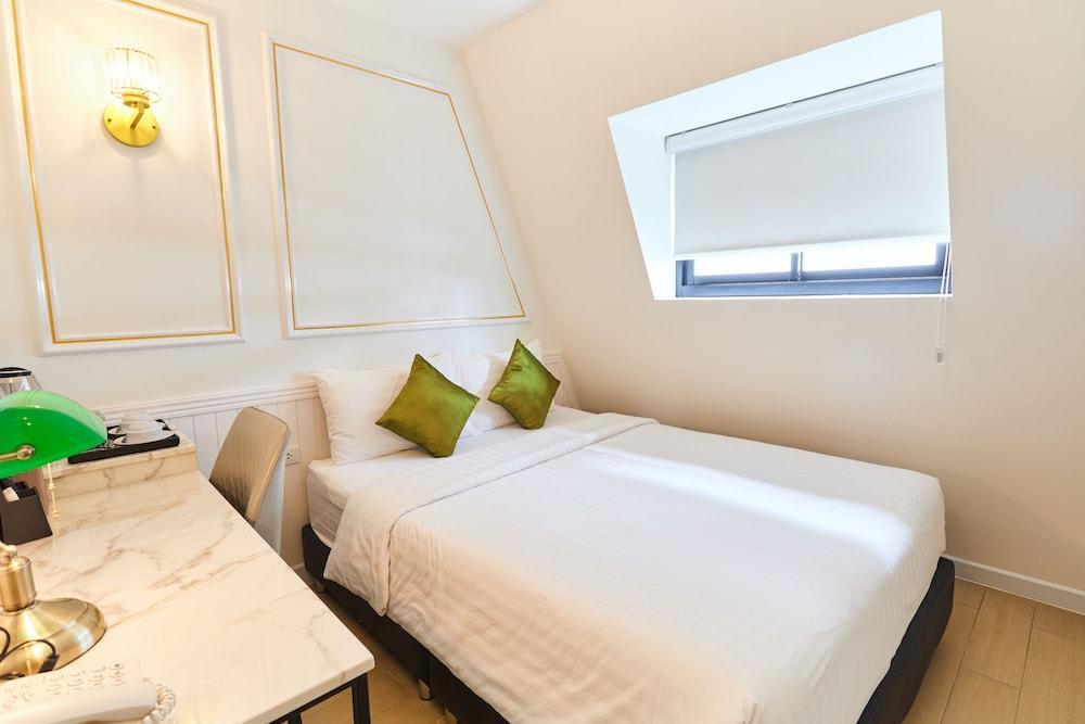 Rose Apple Hotel Room Type - Standard Room