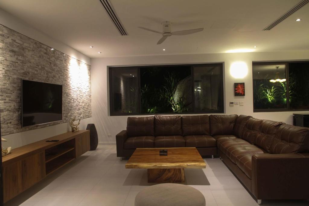 Plai Laem 5BR Beach View Villa SDV030-By Samui Dream Villas - Tap to explore photos