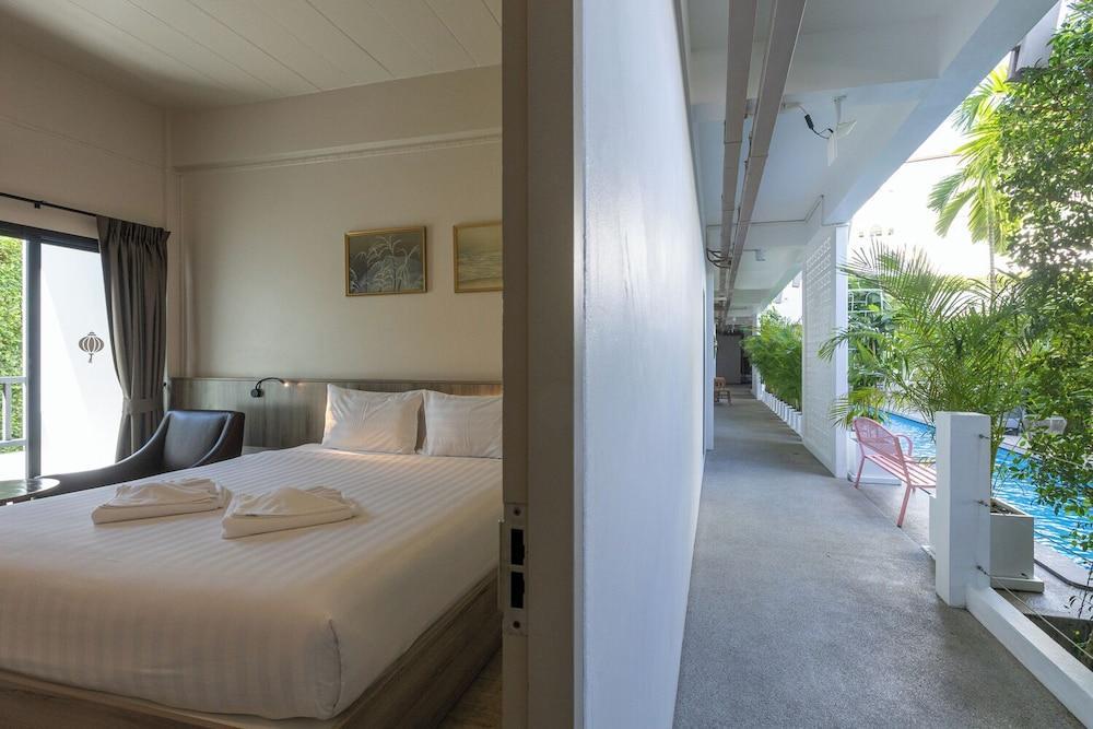 ANGPAO HOTEL Room Type - Standard Room, 1 King Bed, Ground Floor