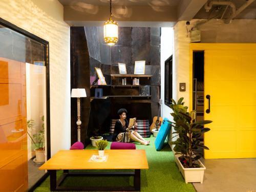Khao San Social Capsule Hostel - Tap to explore photos