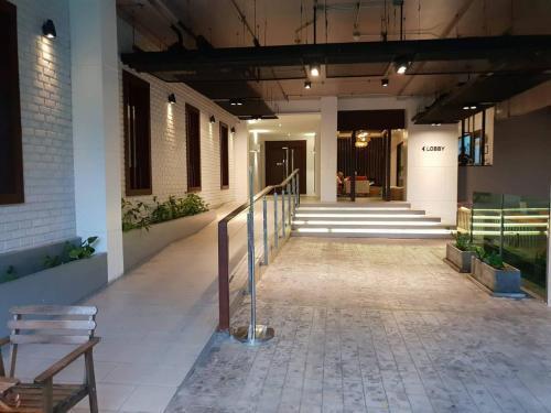 Award Winning Emerald Terrace Patong Studio Garden View 1st Floor By PSR - Tap to explore photos